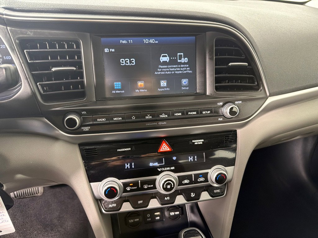Used 2020 Hyundai Elantra SEL image 14