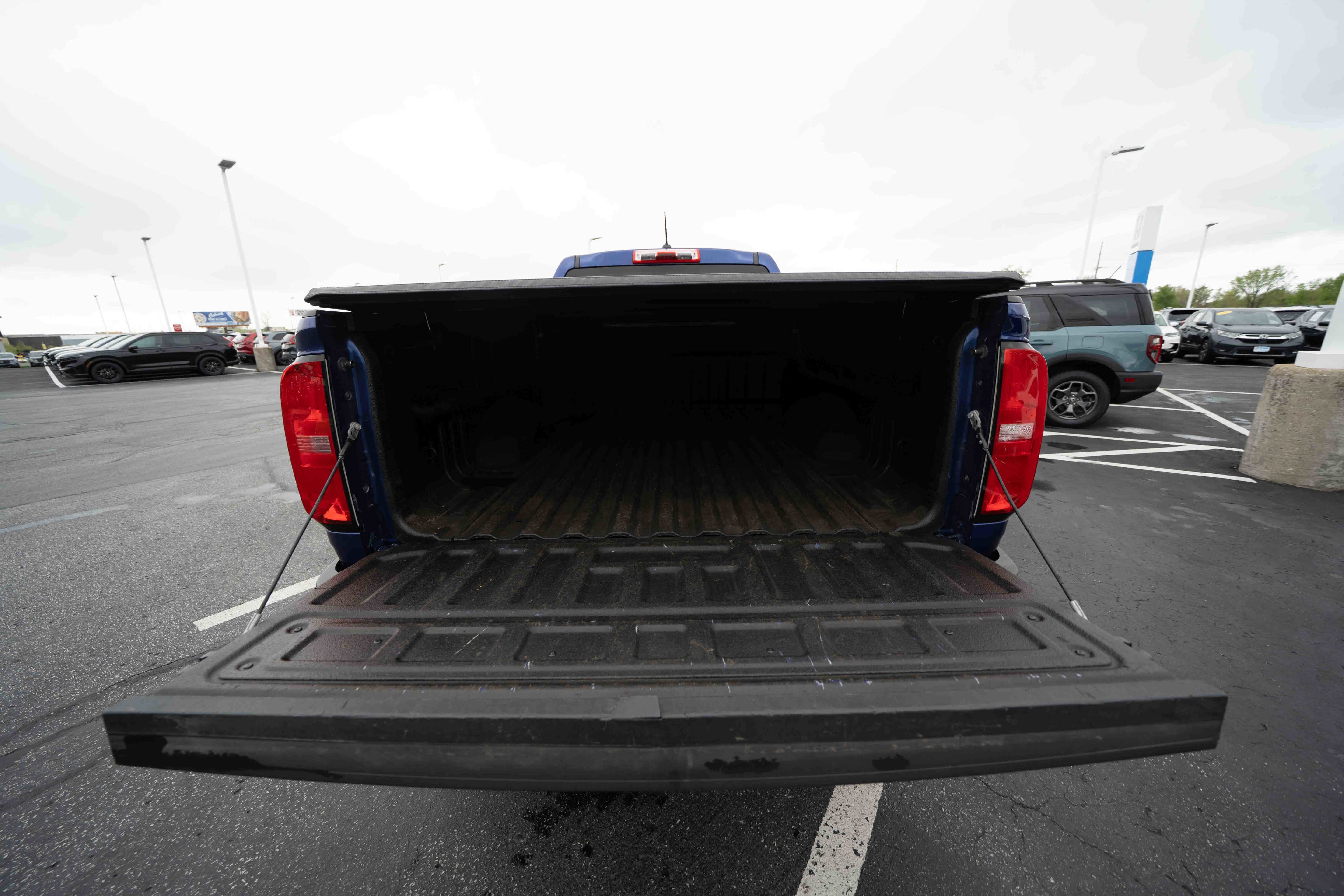 Used 2015 Chevrolet Colorado LT w/ LT Convenience Package AWD/4WD image 27