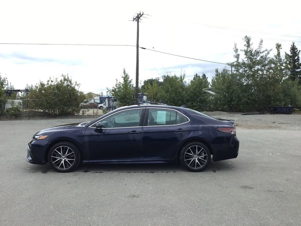 Used 2022 Toyota Camry SE