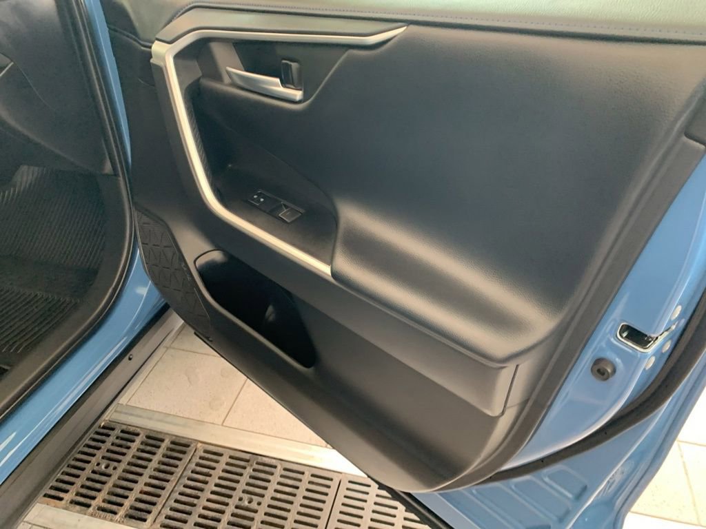 Used 2023 Toyota RAV4 XSE w/ XSE Grade Weather Package AWD/4WD image 21