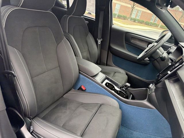 Used 2023 Volvo XC40 Recharge Plus image 18