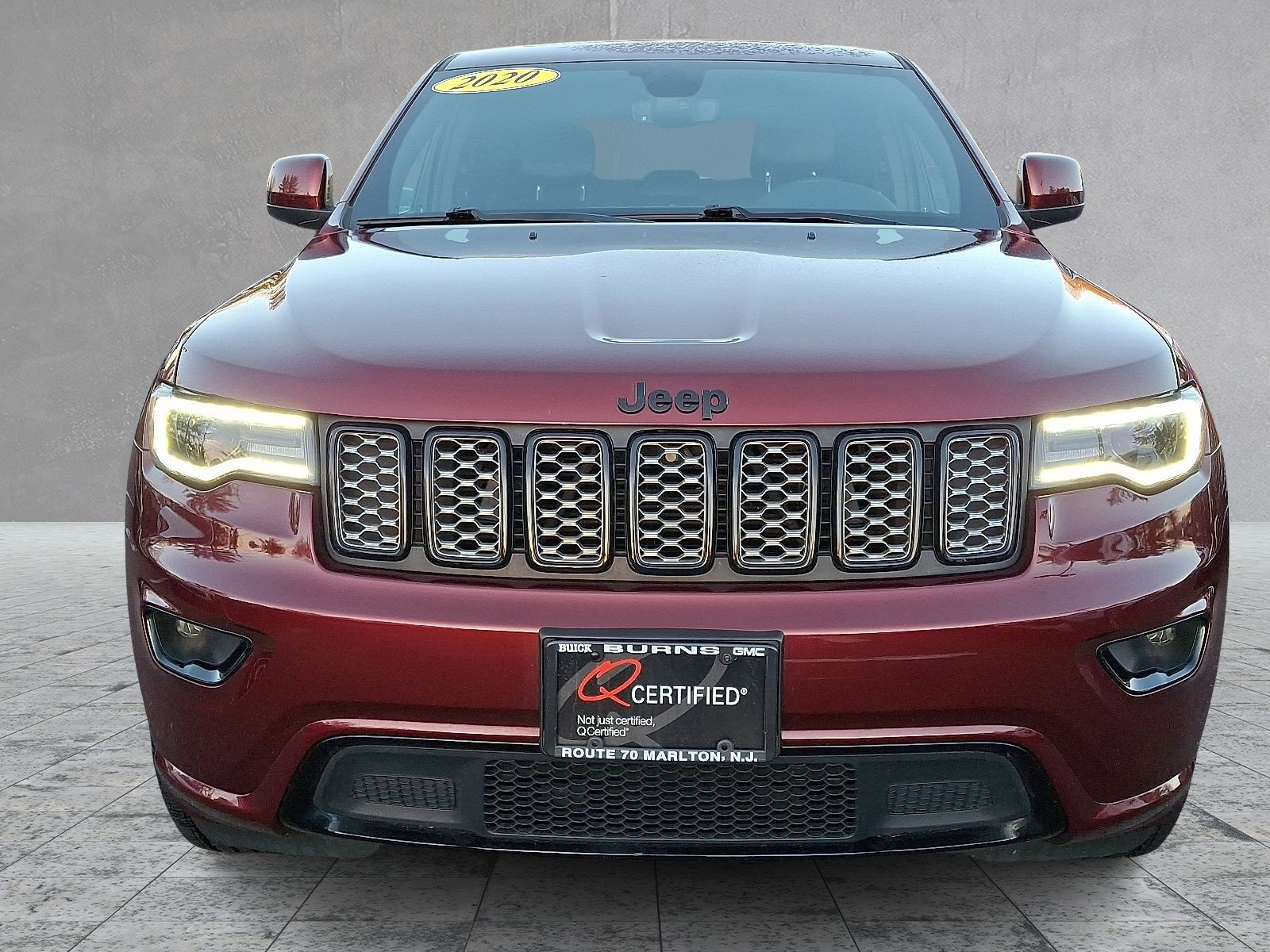 Used 2020 Jeep Grand Cherokee Altitude image 3