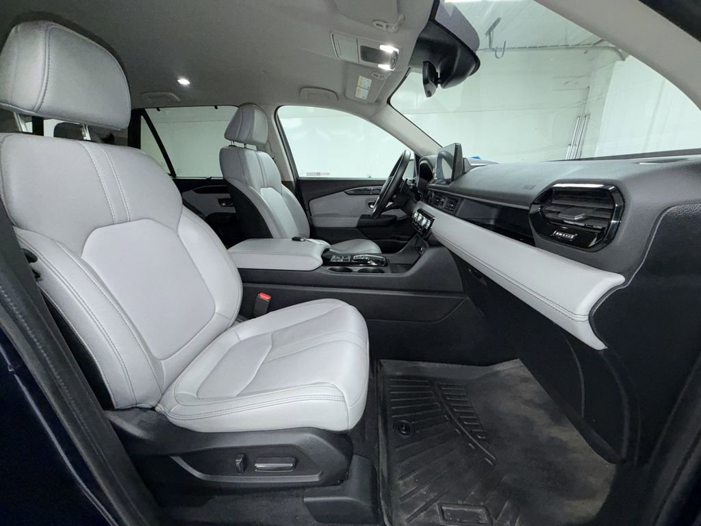 Used 2024 Honda Pilot EX-L image 11