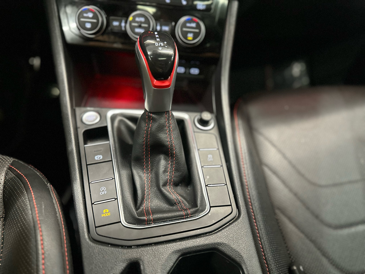 Used 2022 Volkswagen Jetta GLI Autobahn w/ GLI Black Package image 21