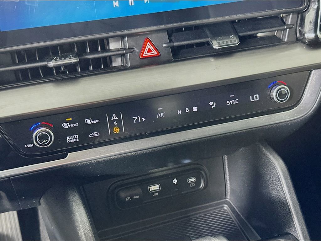 Used 2025 Kia Sportage EX image 26