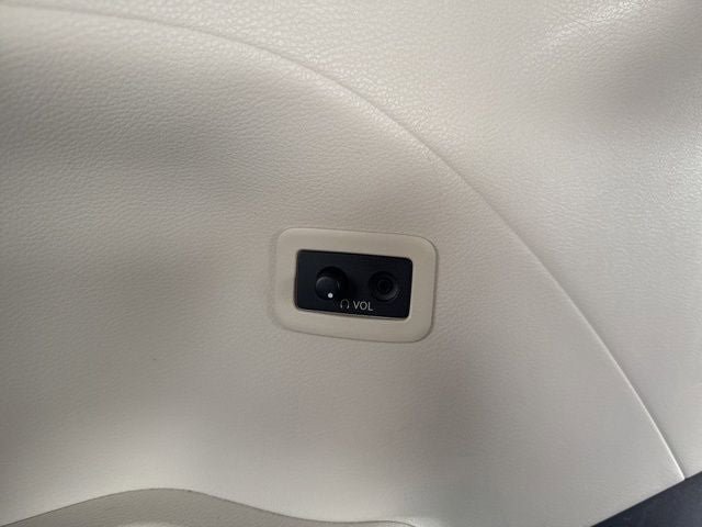 Certified 2025 Toyota Sienna Platinum AWD/4WD image 18