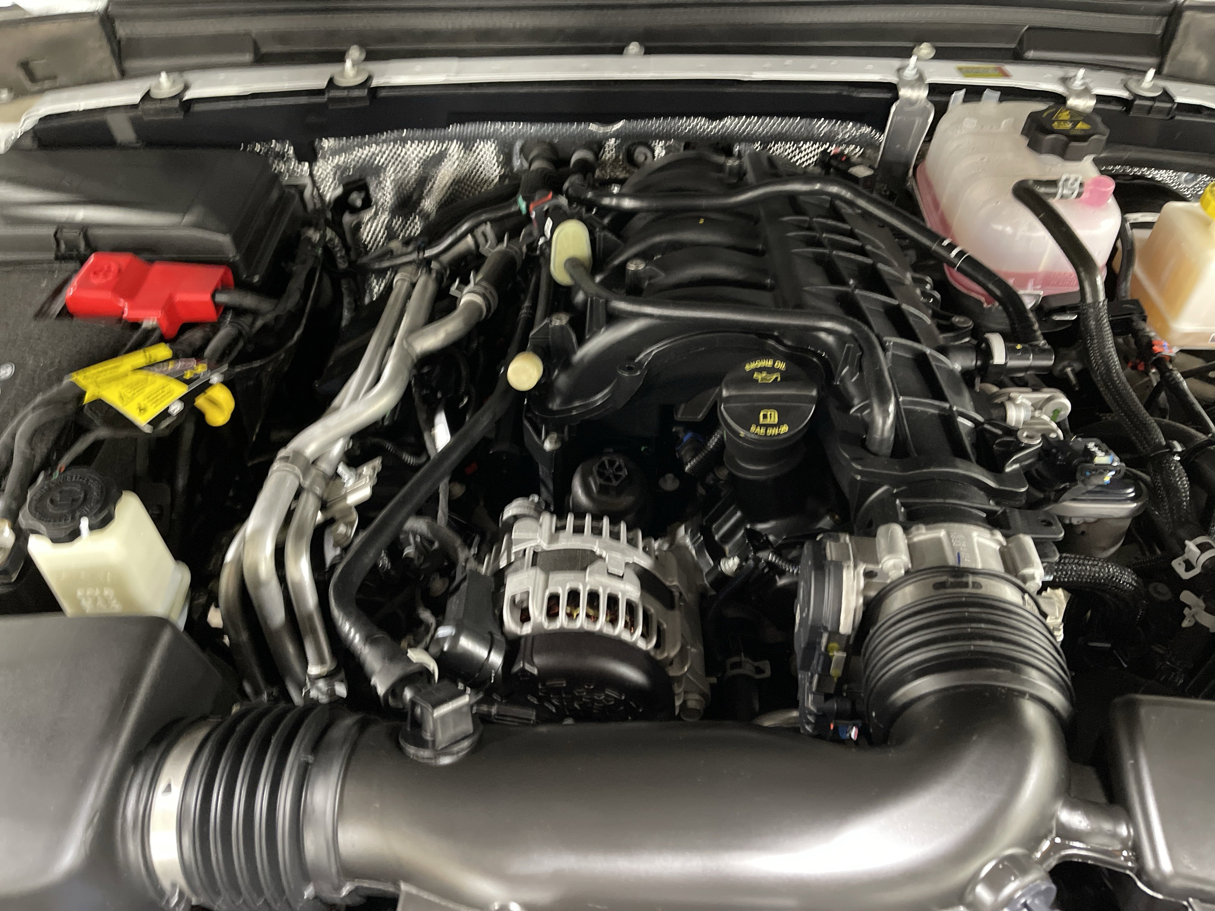 Used 2025 Jeep Gladiator Sport image 16