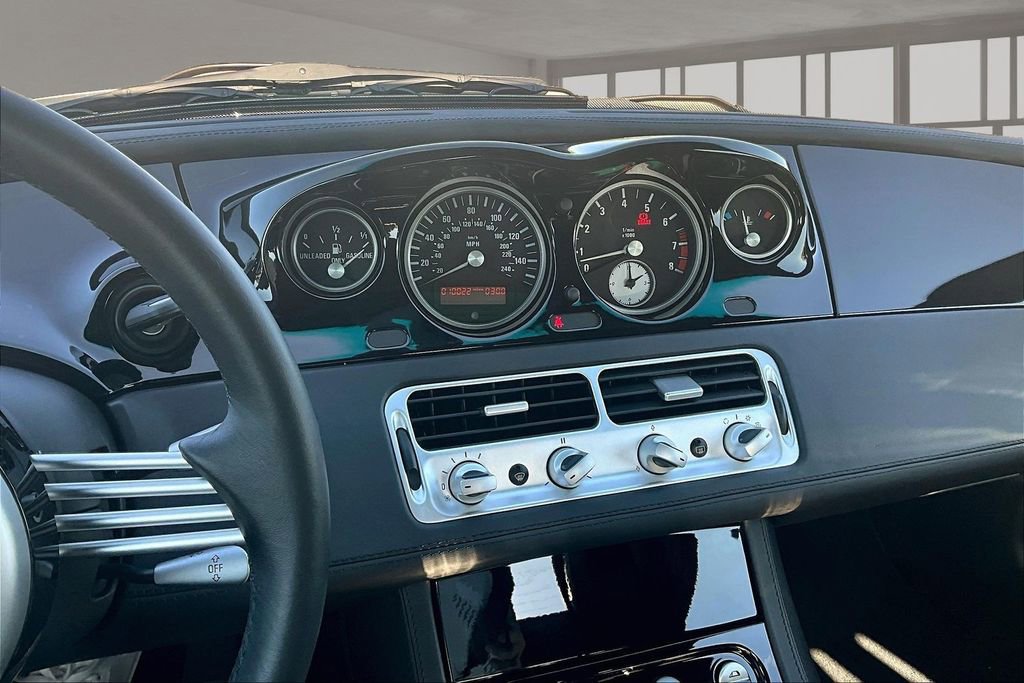 Used 2001 BMW Z8 RWD image 6