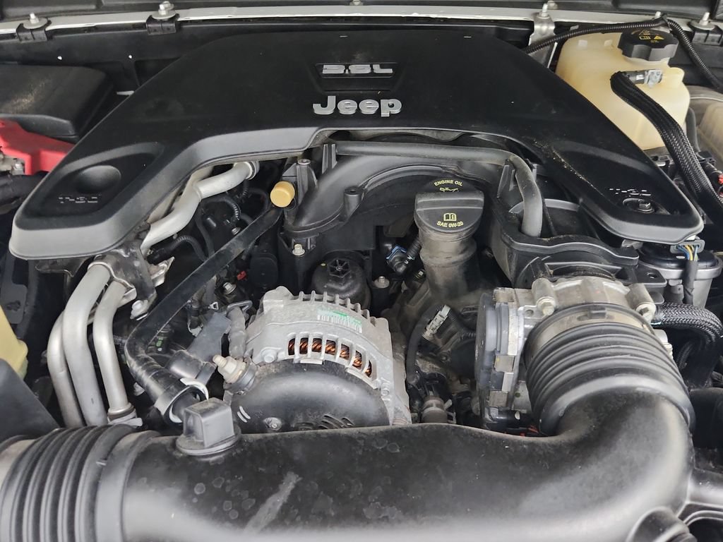 Used 2018 Jeep Wrangler Unlimited Sport AWD/4WD image 37