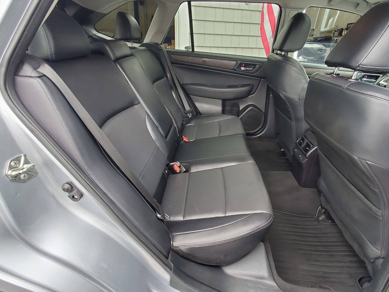 Used 2017 Subaru Outback 3.6R Limited AWD/4WD image 13