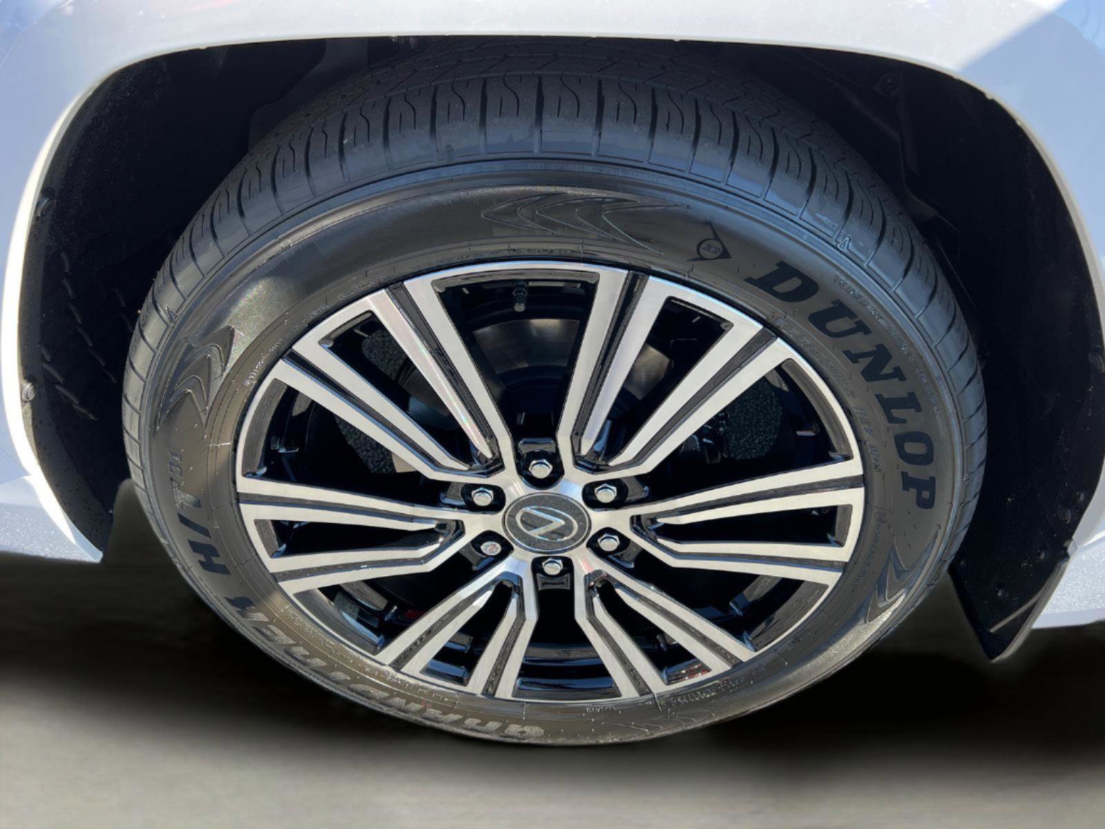 New 2026 Lexus LX 700h Luxury image 12