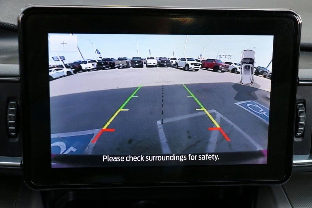 Certified 2022 Ford Explorer XLT w/ Equipment Group 202A image 16