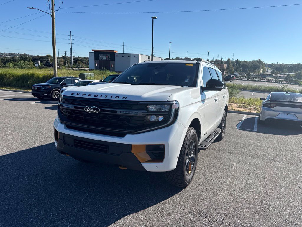 Used 2025 Ford Expedition Tremor AWD/4WD image 5
