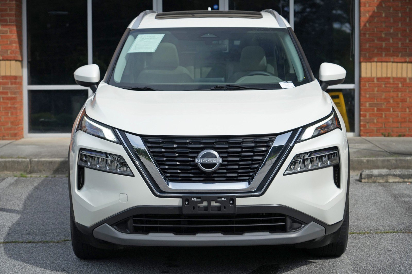Used 2023 Nissan Rogue SV w/ SV Premium B Package FWD image 41
