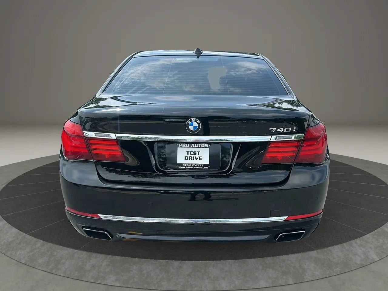 Used 2014 BMW 740i RWD image 6