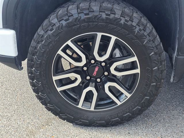 Used 2025 GMC Sierra 1500 AT4 w/ AT4 Premium Package image 9