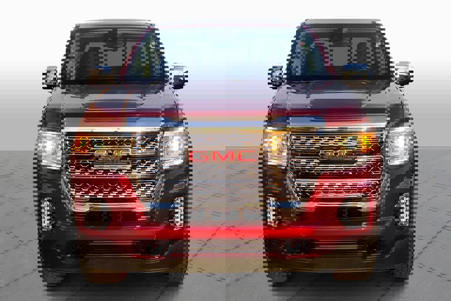 Used 2021 GMC Canyon Denali image 4