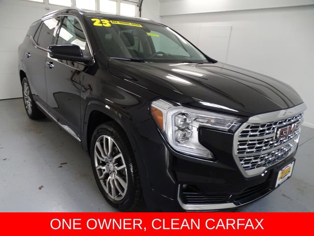 Used 2023 GMC Terrain Denali image 1