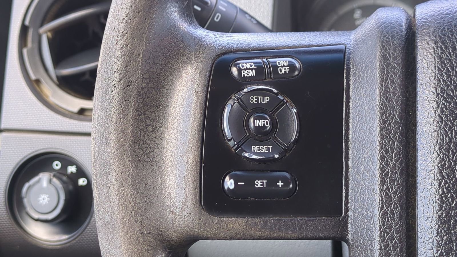 Used 2016 Ford F550 2WD Crew Cab Super Duty image 35