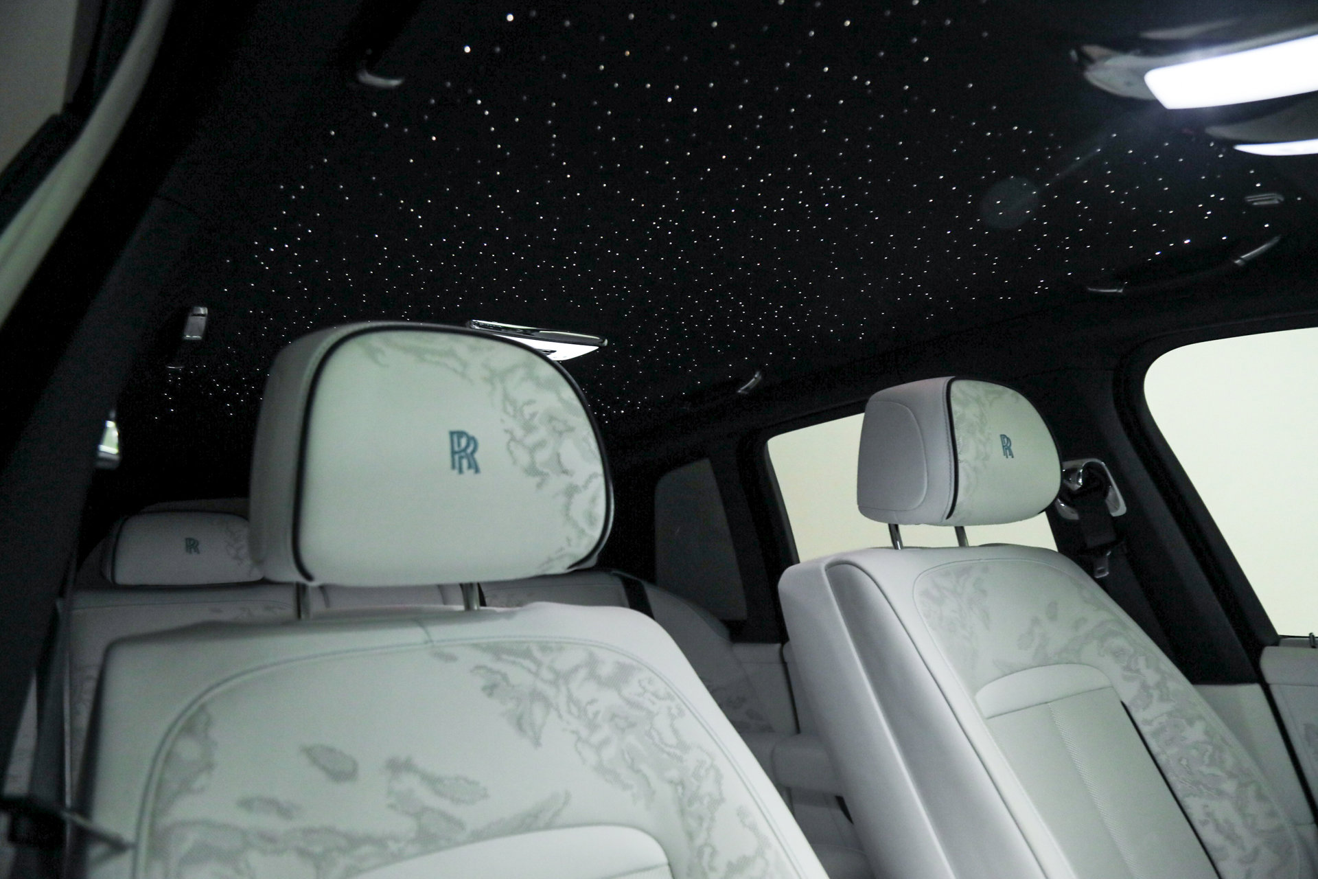 Used 2026 Rolls-Royce Cullinan Black Badge image 36