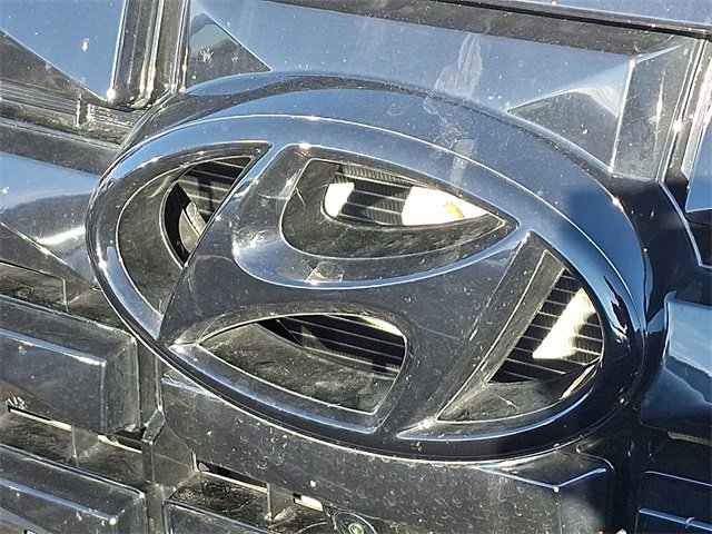 Used 2025 Hyundai Palisade Calligraphy image 3