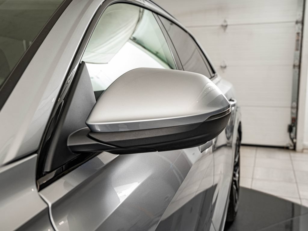 Used 2019 Audi Q8 Prestige AWD/4WD image 9