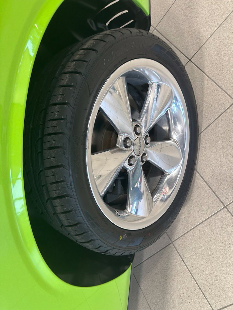 Used 2015 Dodge Challenger R/T Plus RWD image 10