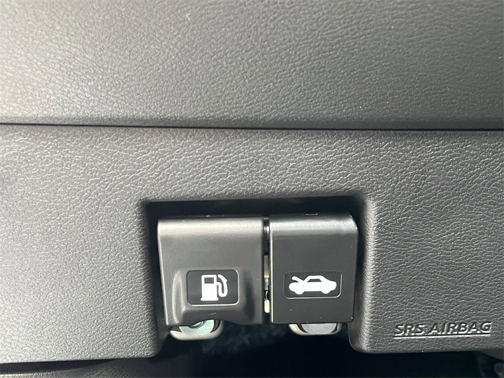 New 2025 Nissan Versa SV w/ Trunk Package image 10