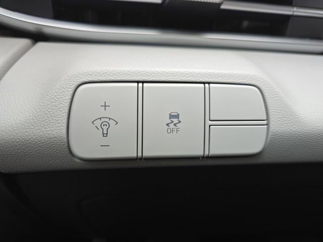 Used 2024 Hyundai Elantra Limited FWD image 10