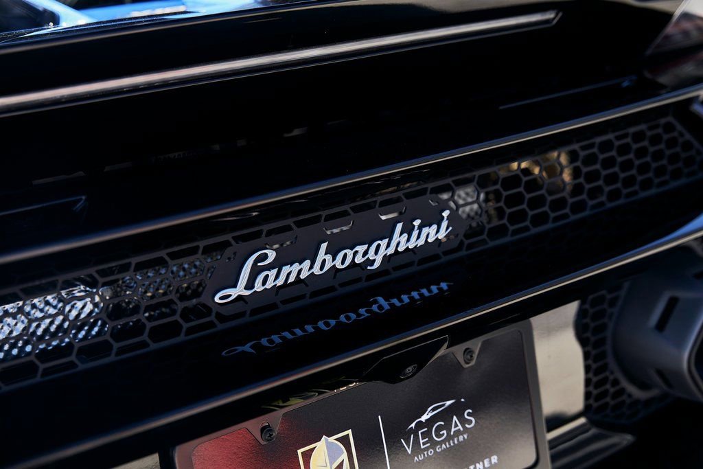 Used 2024 Lamborghini Huracan Tecnica image 15