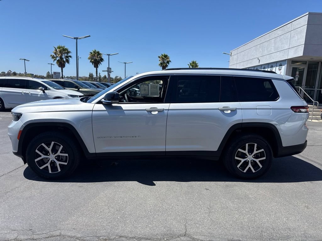 Used 2023 Jeep Grand Cherokee L Limited AWD/4WD image 4