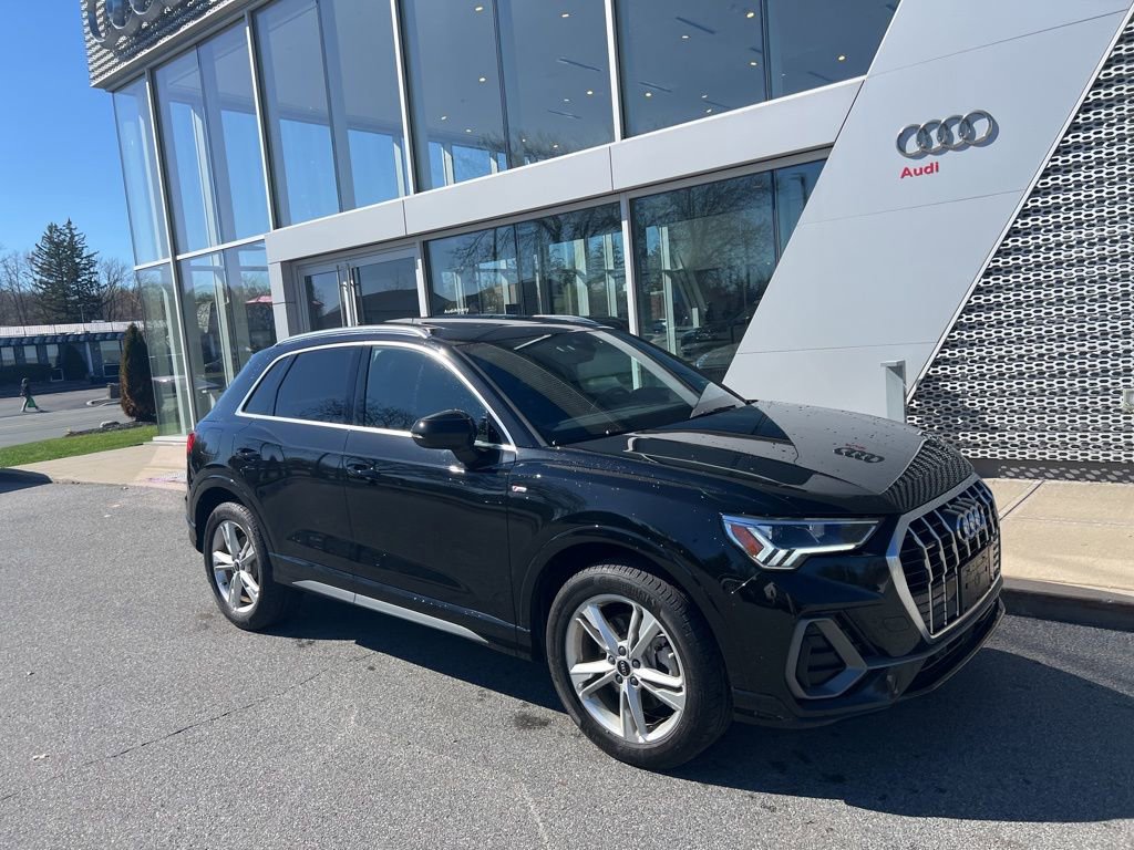 Used 2023 Audi Q3 2.0T Premium w/ Convenience Package image 8
