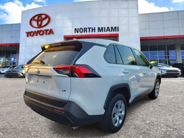 Used 2025 Toyota RAV4 LE FWD image 4
