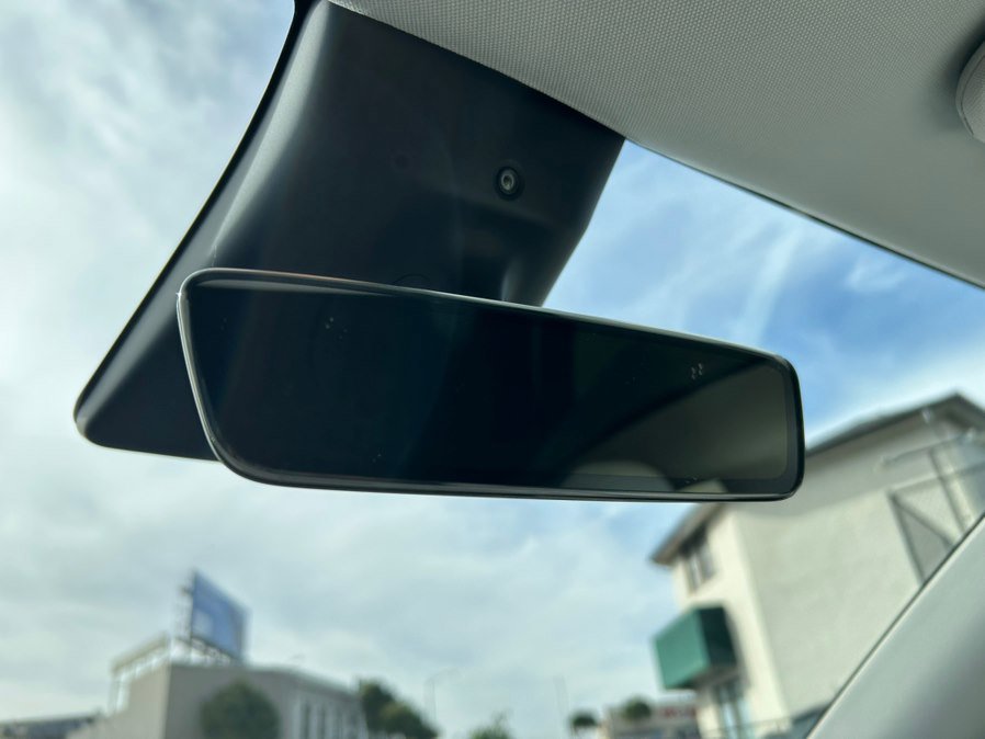 Used 2023 Tesla Model Y Long Range image 29