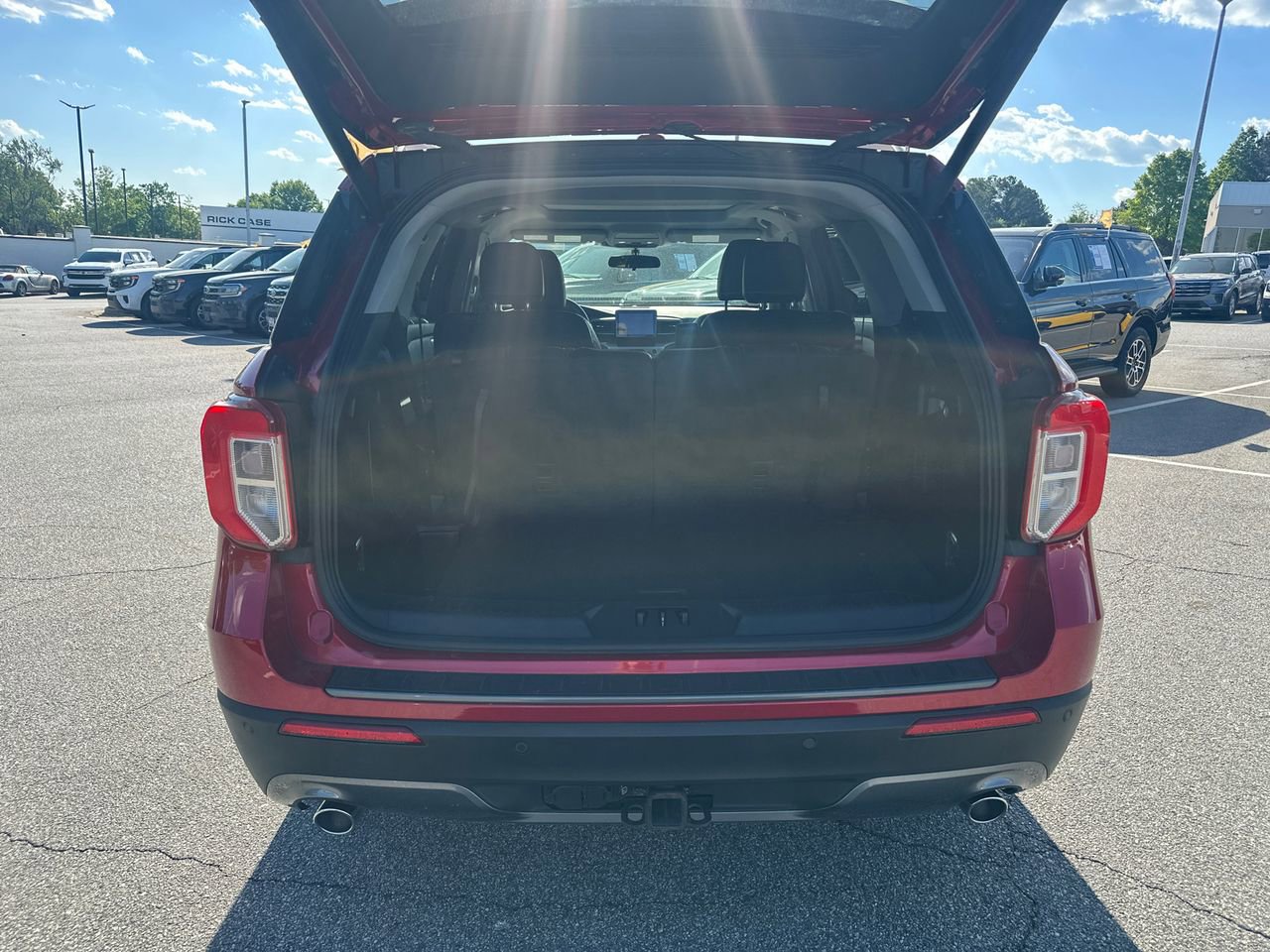 Certified 2023 Ford Explorer XLT w/ Equipment Group 202A AWD/4WD image 20