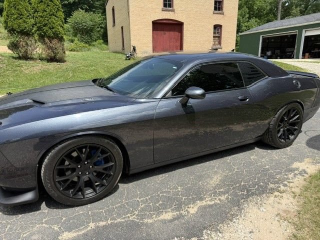 Used 2017 Dodge Challenger R/T w/ Sound Group RWD image 3