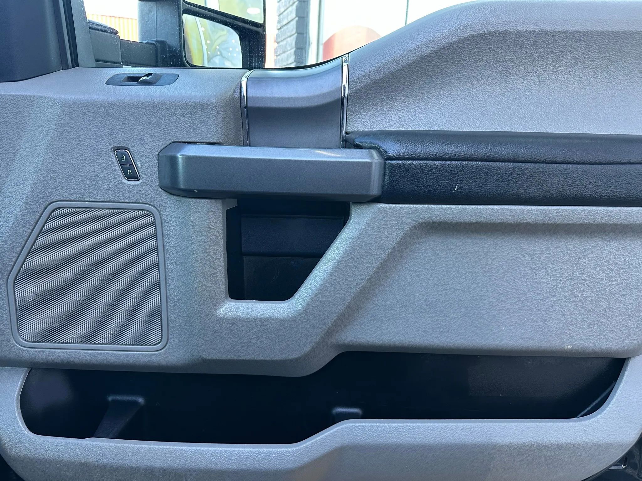 Used 2022 Ford F350 XLT w/ XLT Premium Package image 15