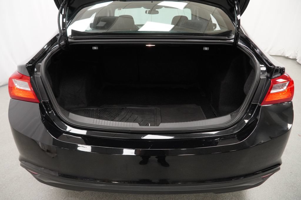 Used 2022 Chevrolet Malibu LS FWD image 43
