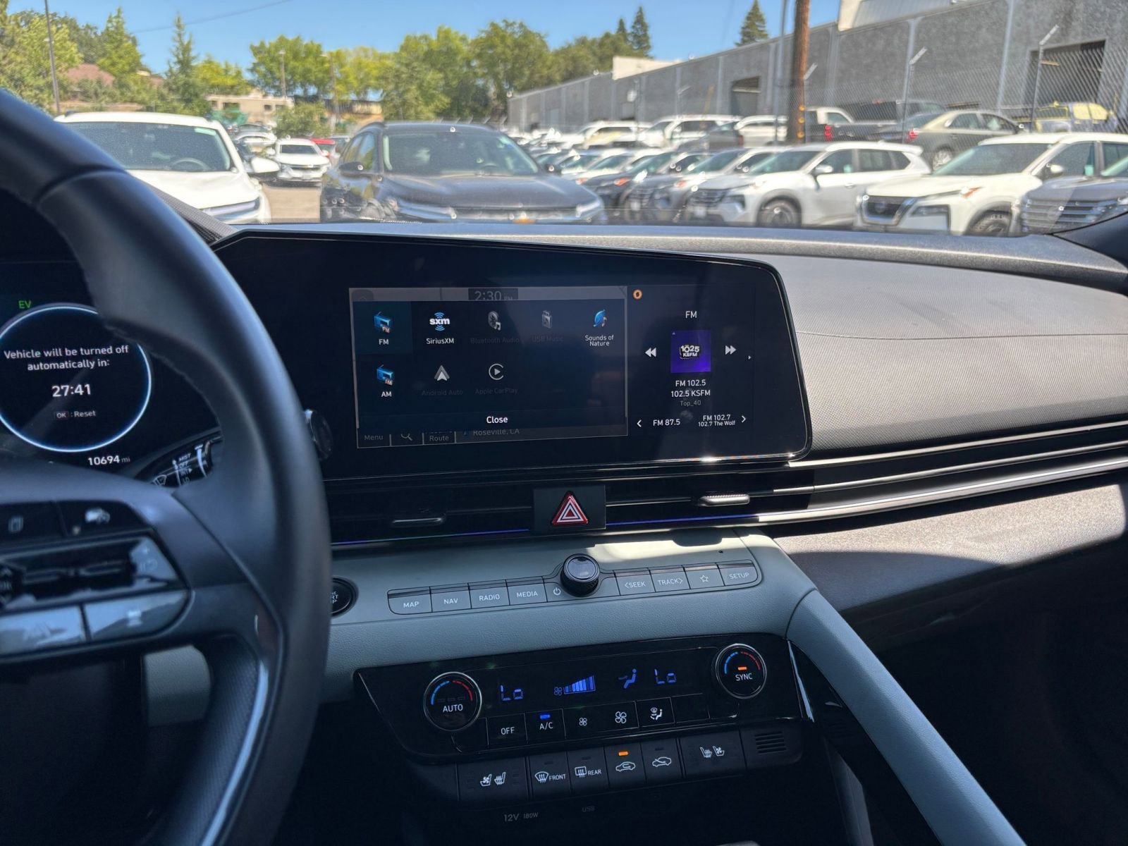 Used 2025 Hyundai Elantra Limited FWD image 17