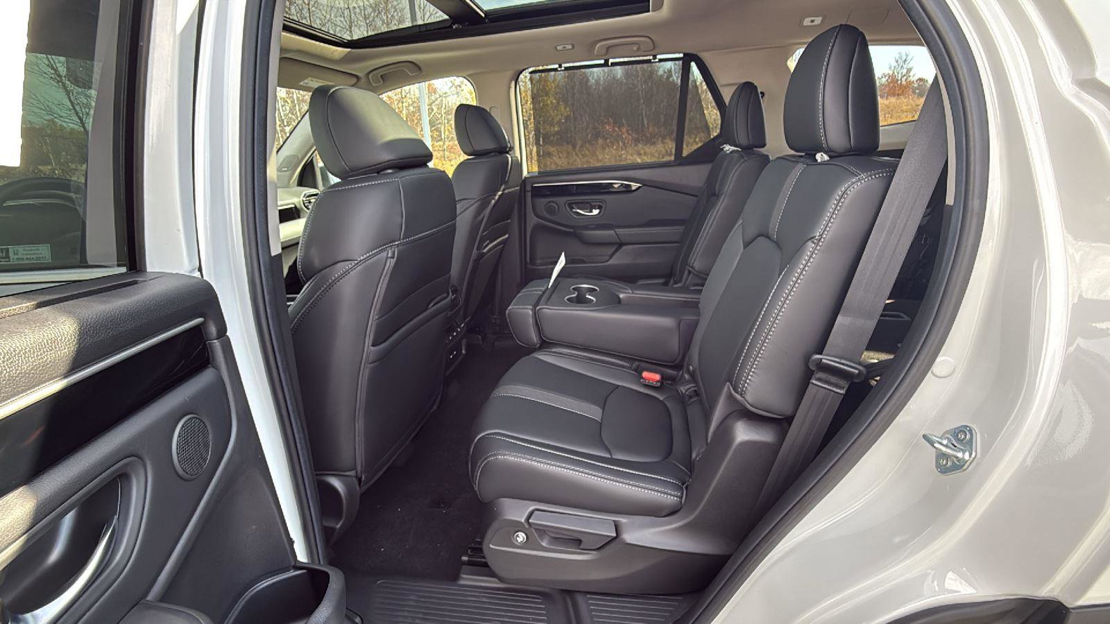 New 2025 Honda Pilot Touring image 24