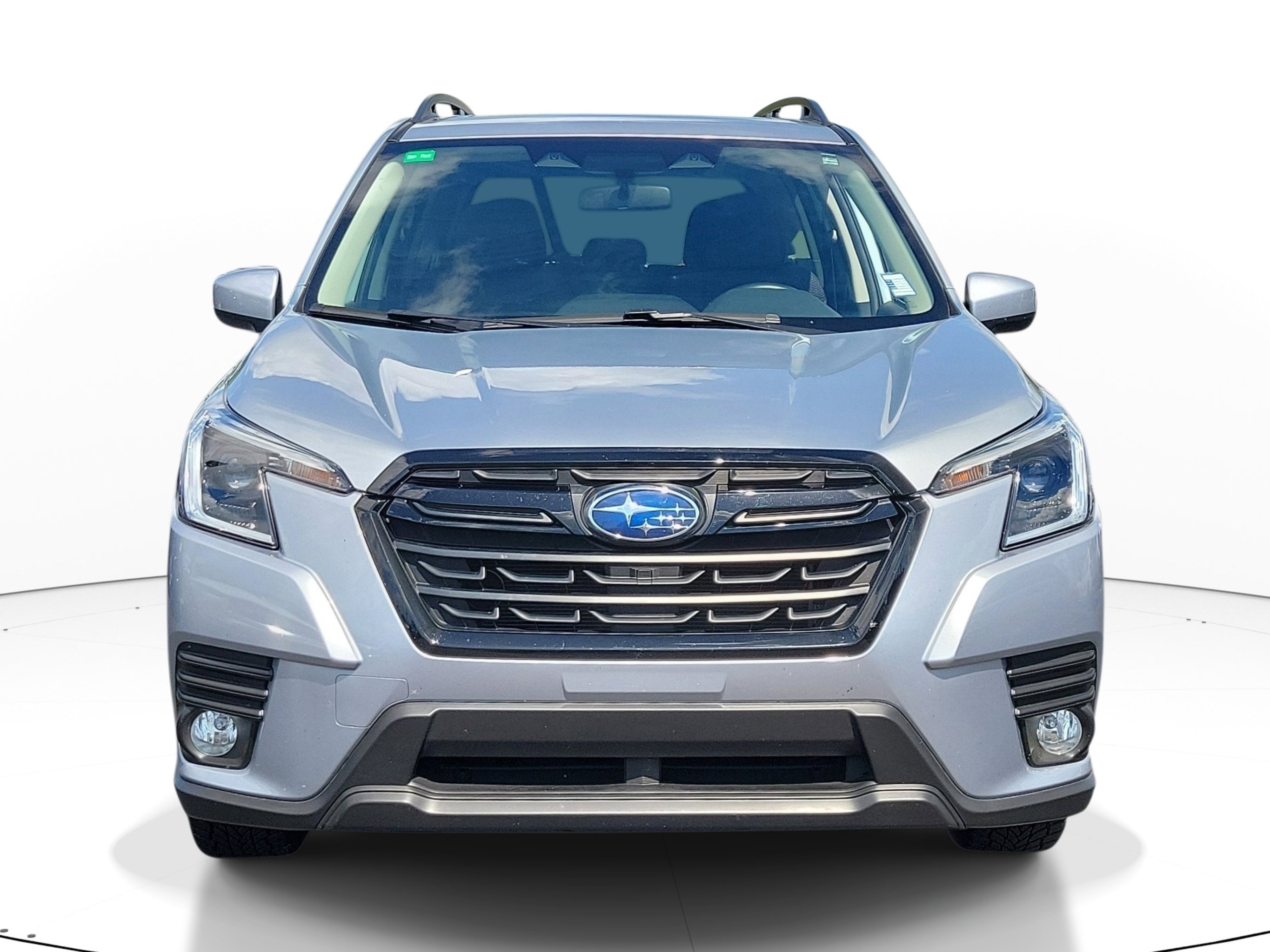 Used 2023 Subaru Forester Premium AWD/4WD image 2