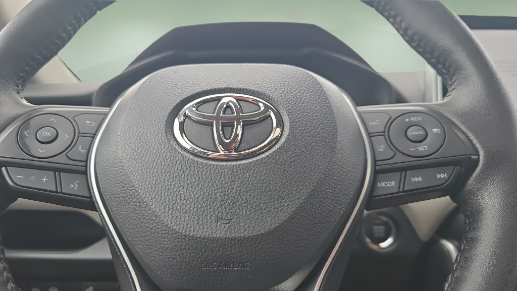Used 2023 Toyota RAV4 XLE w/ Convenience Package AWD/4WD image 11