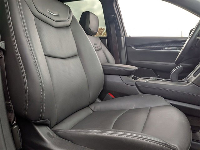 Used 2025 Cadillac XT6 Premium Luxury image 42