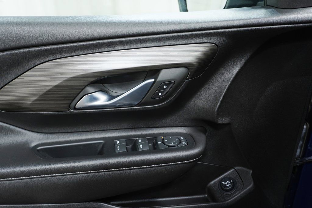 Used 2023 GMC Terrain SLE w/ Driver Convenience Package image 20