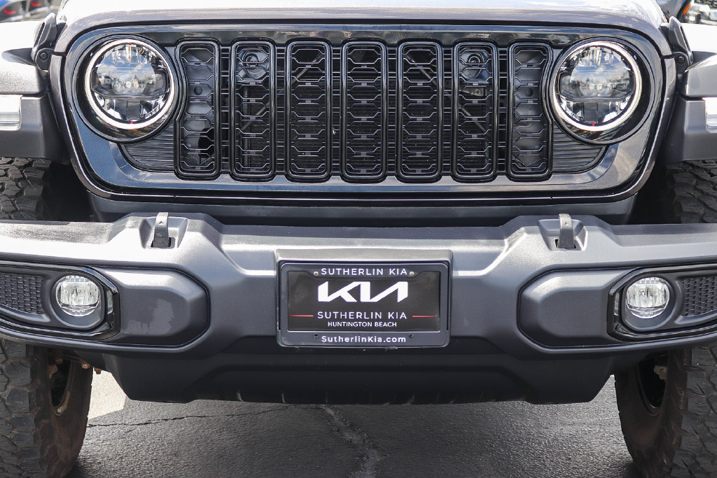 Used 2024 Jeep Wrangler Unlimited Sport AWD/4WD image 9