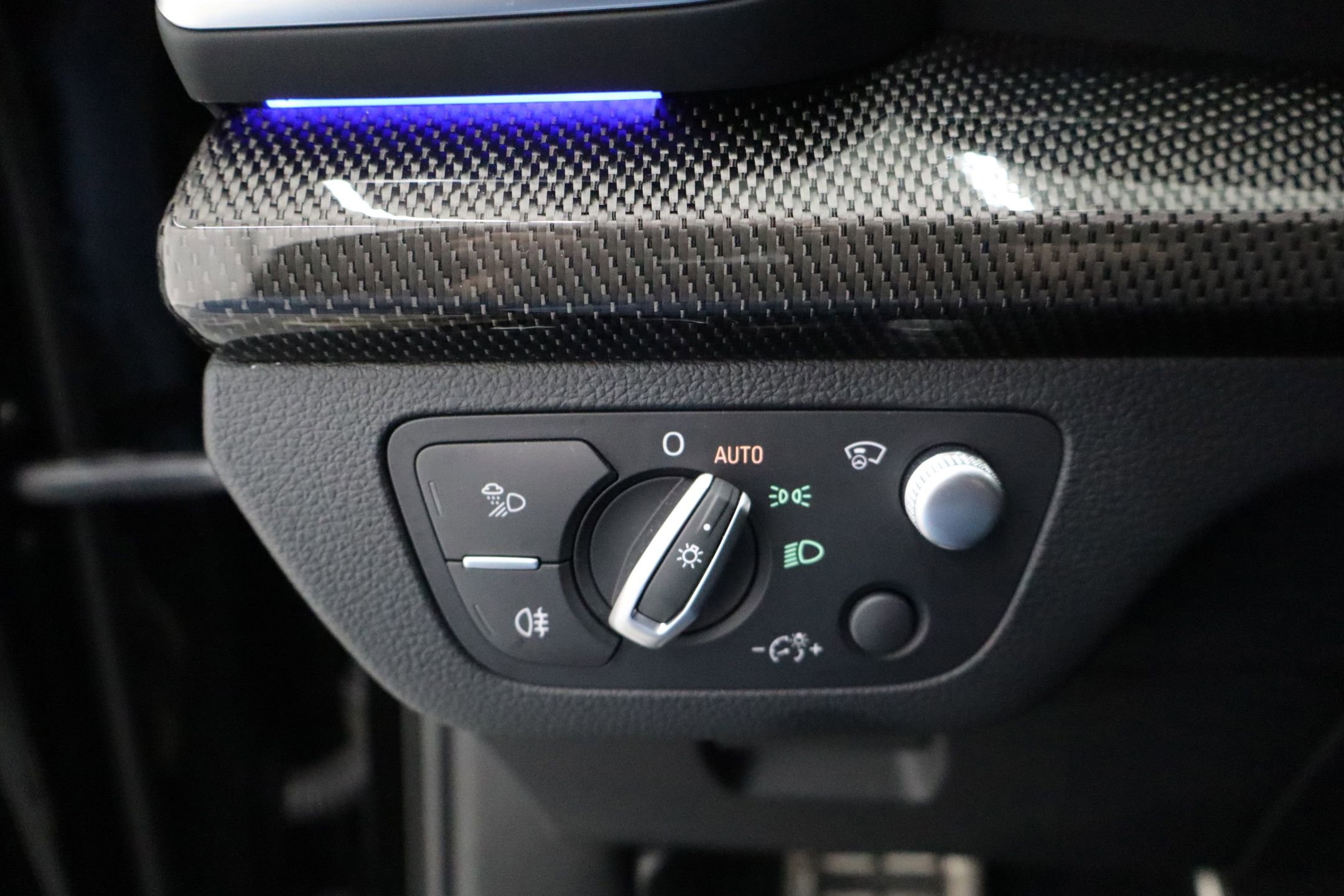 Used 2018 Audi SQ5 Prestige w/ Prestige Package image 16