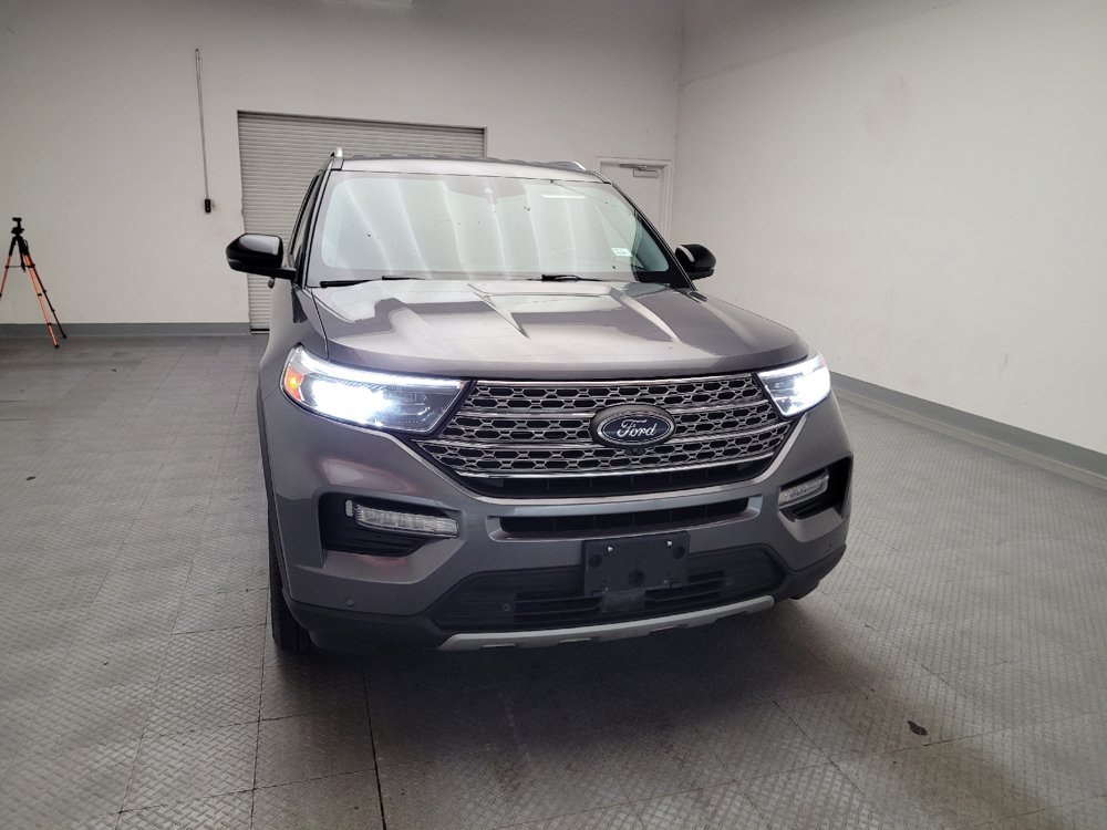 Used 2022 Ford Explorer Limited w/ Equipment Group 301A AWD/4WD image 14