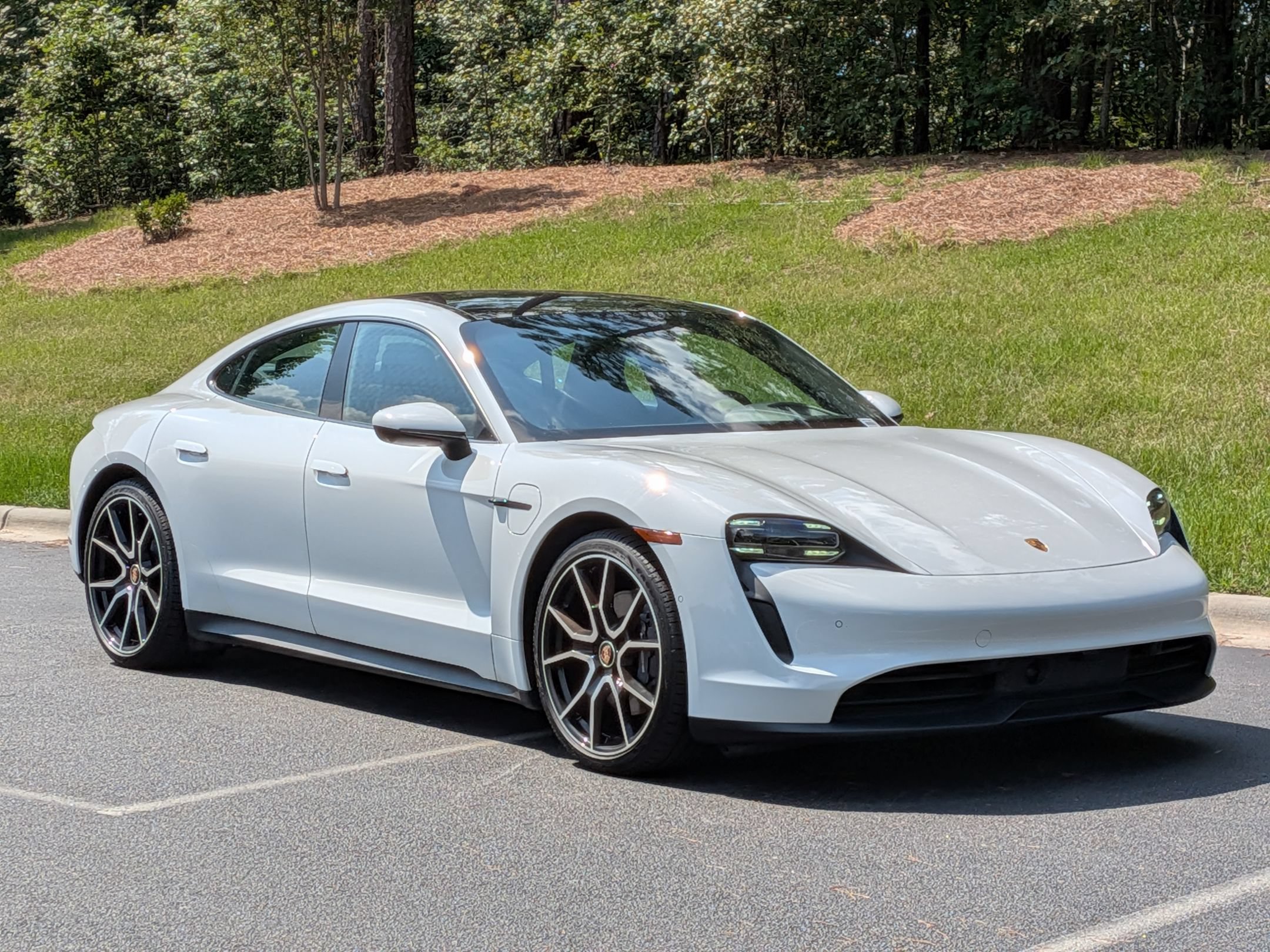 Certified 2023 Porsche Taycan RWD image 32