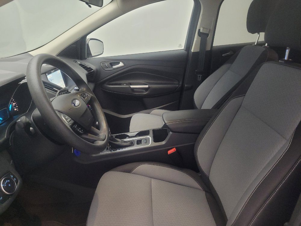 Used 2017 Ford Escape SE w/ Equipment Group 201A FWD image 17