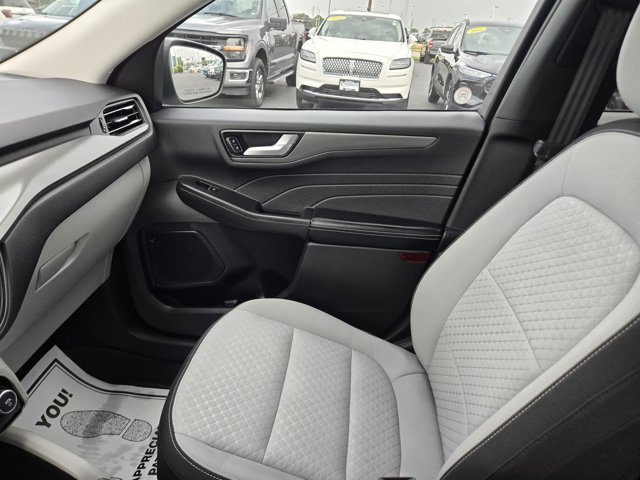 Used 2023 Ford Escape Active w/ Tech Pack #2 AWD/4WD image 16